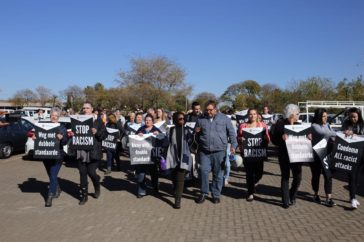 AfriForum betoog by Pretoria hofverrigtinge teen dubbele standaarde oor rasvoorvalle