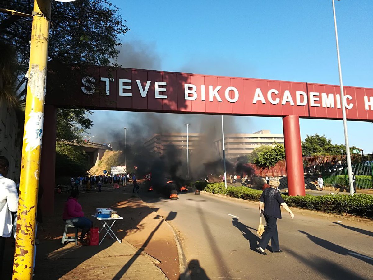 Guards cause havoc at Steve Biko Hospital - angry security staff strike over pay