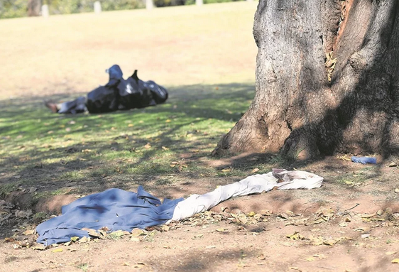 Reeksmoordenaar los in Pretoria wat op haweloses teer - Lyk van 5de hawelose man in Pretoria gekry